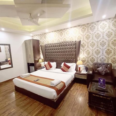 Hotel Waterfall Paschim Vihar Delhi Luaran gambar